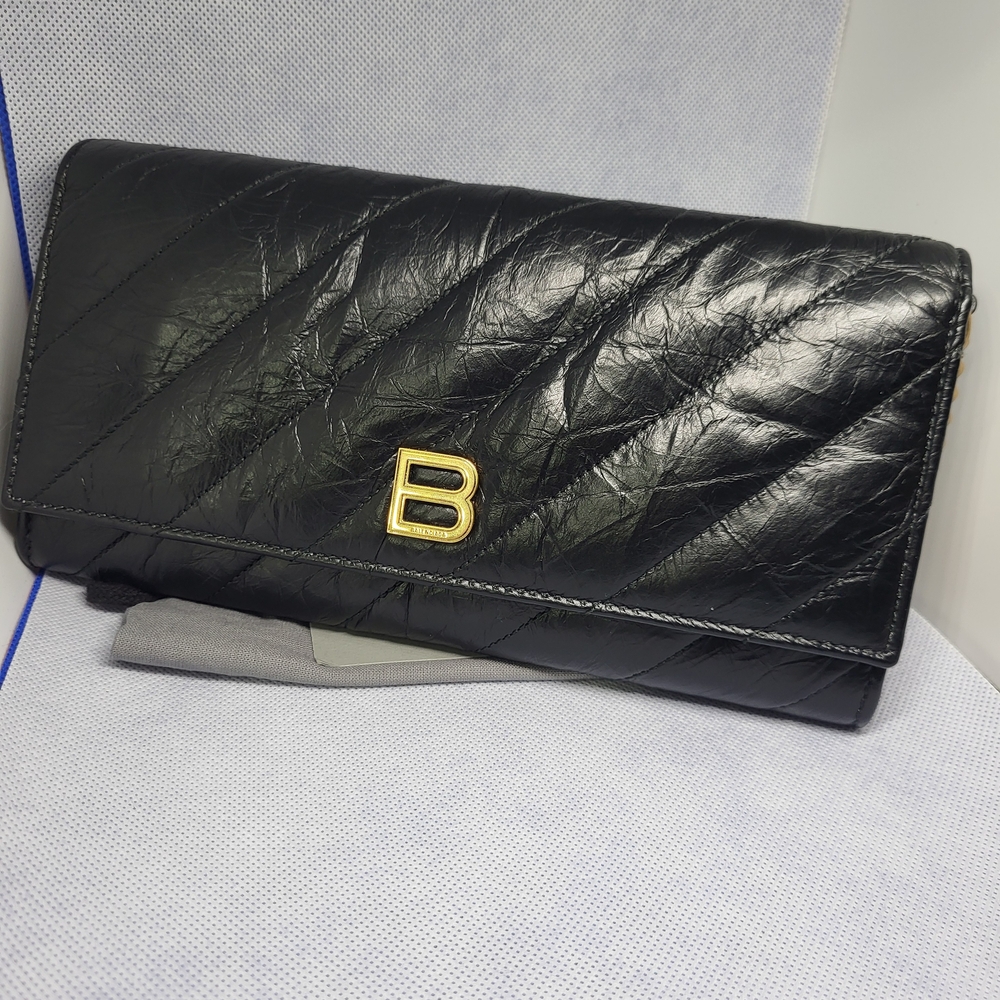Balenciaga Black Quilted Clutch with Gold Chain. - Picture 2 of 14